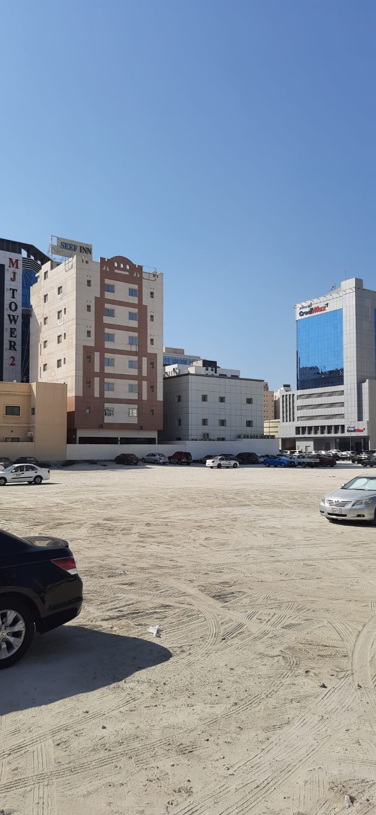 بناية في السيف للبــيع